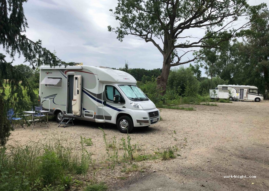 Wohnmobilstellplatz Storchenblick — foto