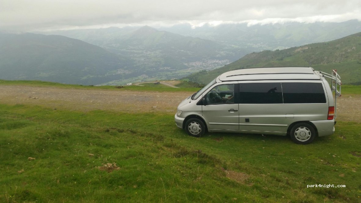 (65400) Beaucens - Unnamed Road — foto