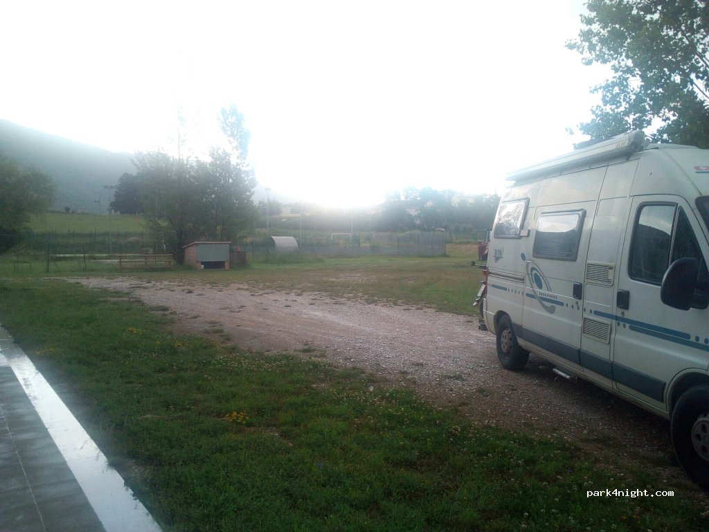 (06027) Scheggia - 18 Via Campo Sportivo — foto