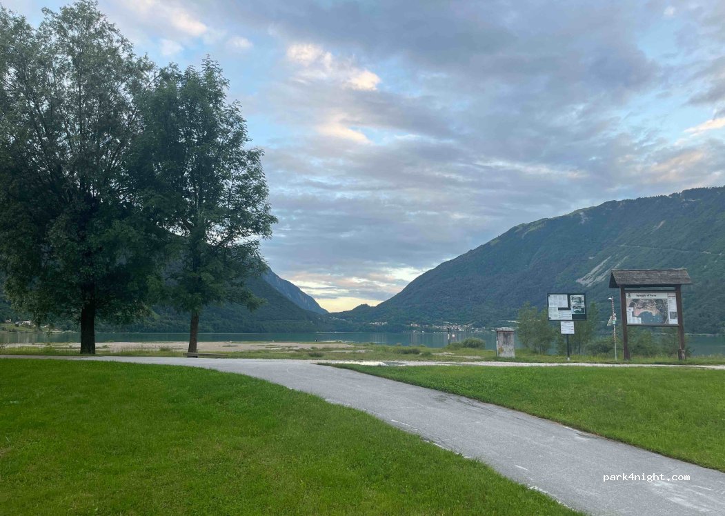 (32016) Farra D'Alpago - Viale Al Lago — foto 3