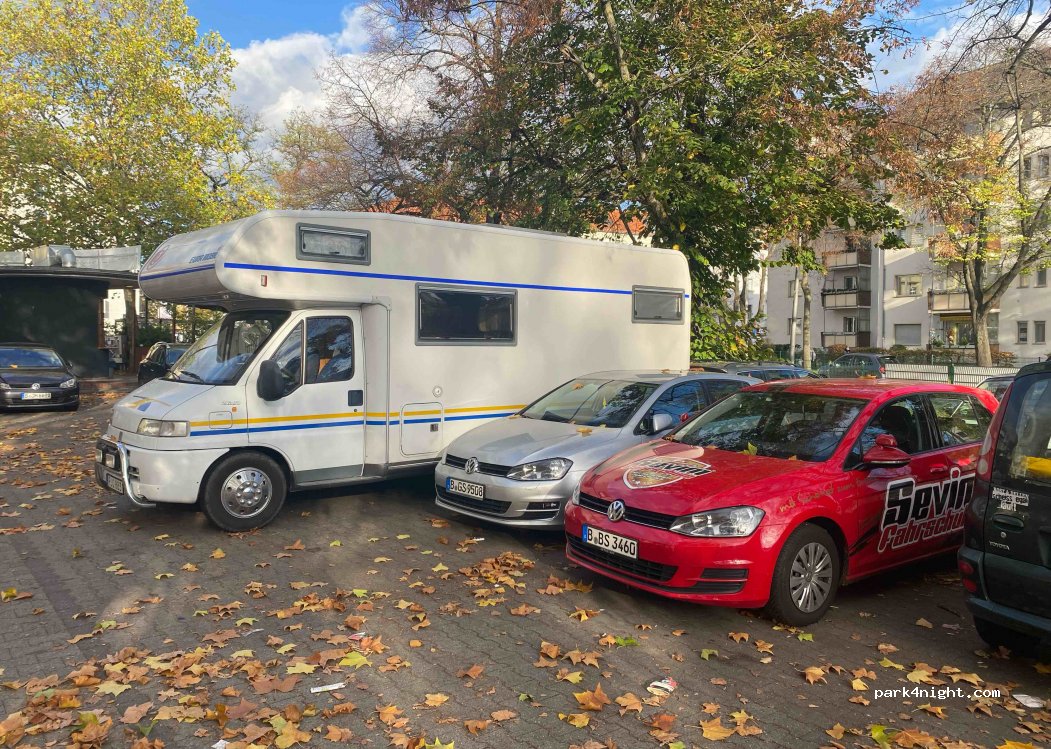 (13405) Berlin - 81B Scharnweberstraße — foto