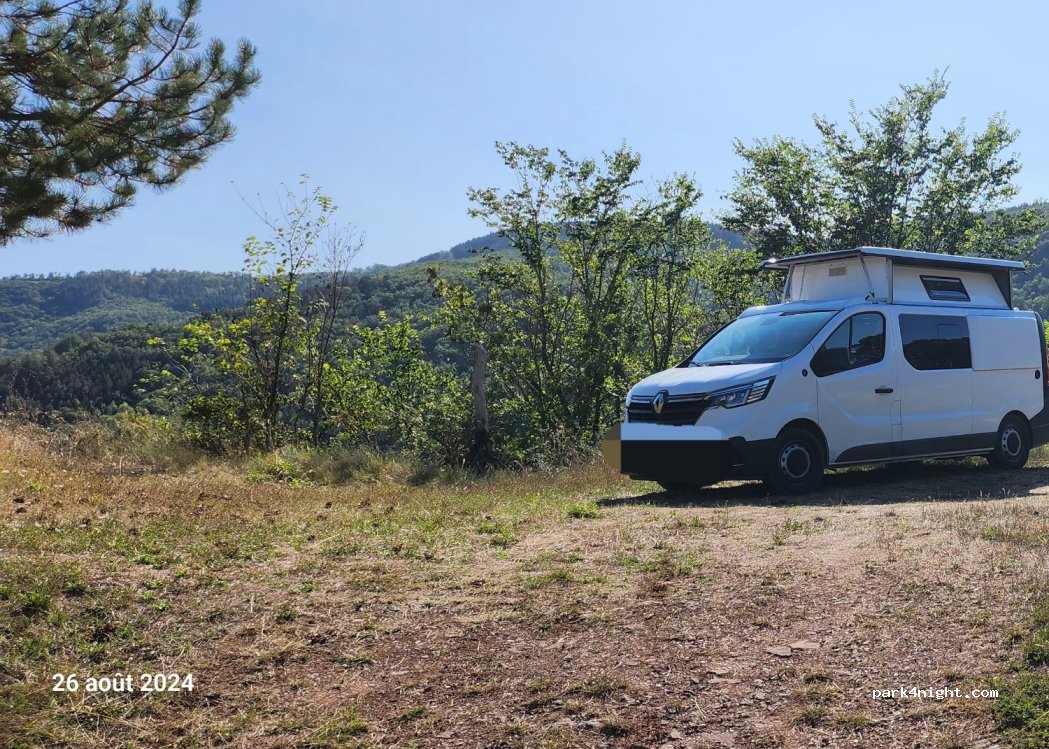 (12360) Camarès - Chemin de la Serre — foto 3