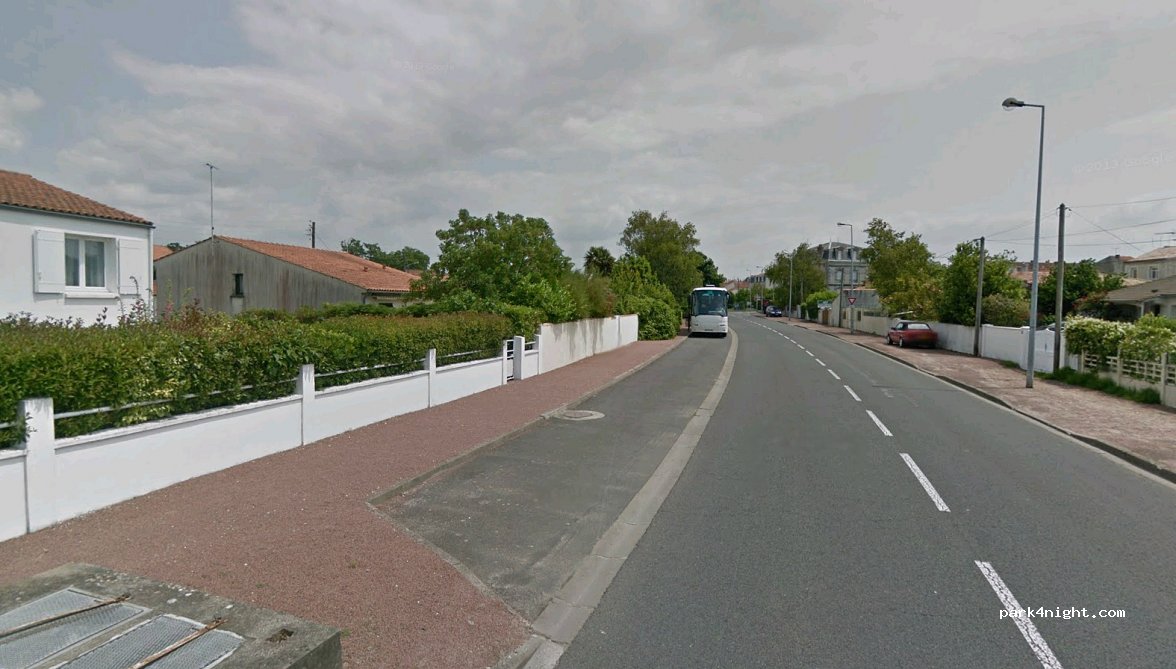 (17450) Fouras - 15 Avenue d'Aix — foto