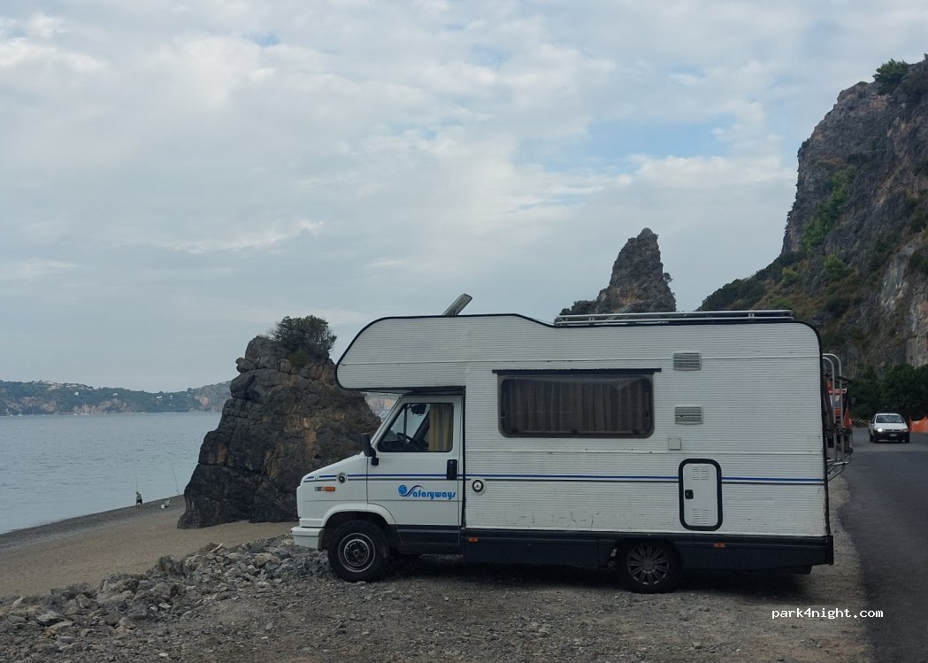 (84040) Marina di Camerota - Via Mingardo — foto