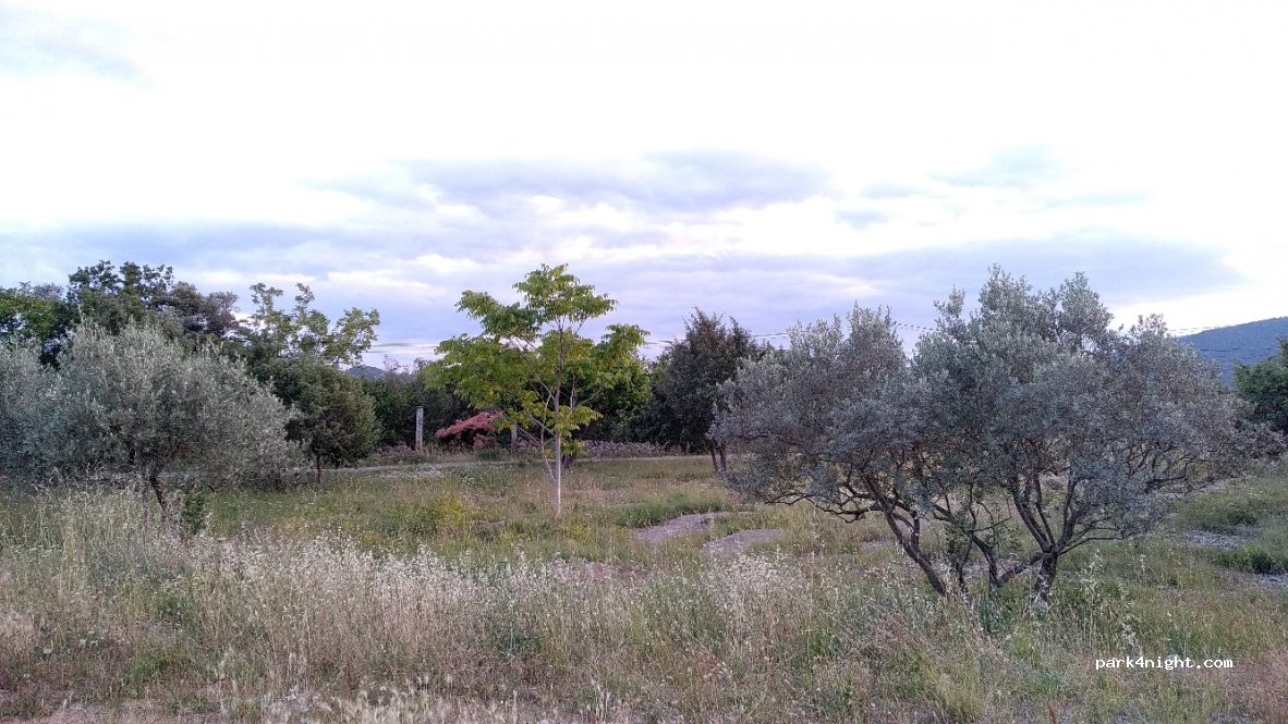 (07140) Les Vans - Chemin de l'Ermitage — foto 2