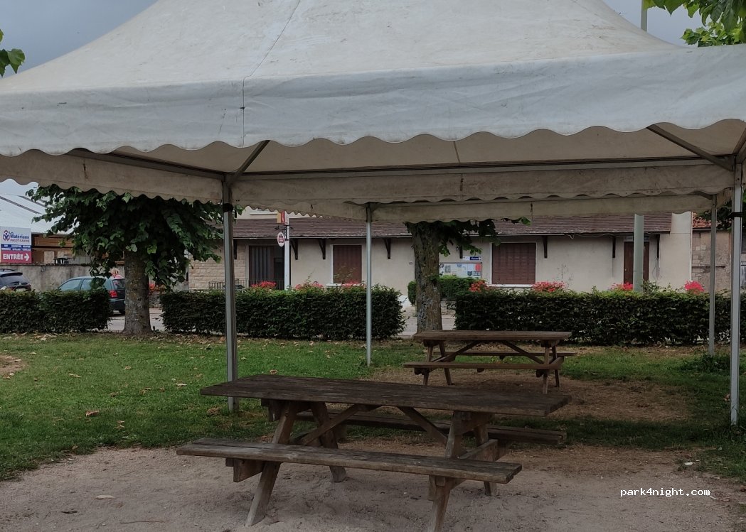 (21320) Pouilly-en-Auxois - 1 Rue de la Coopérative — foto 2