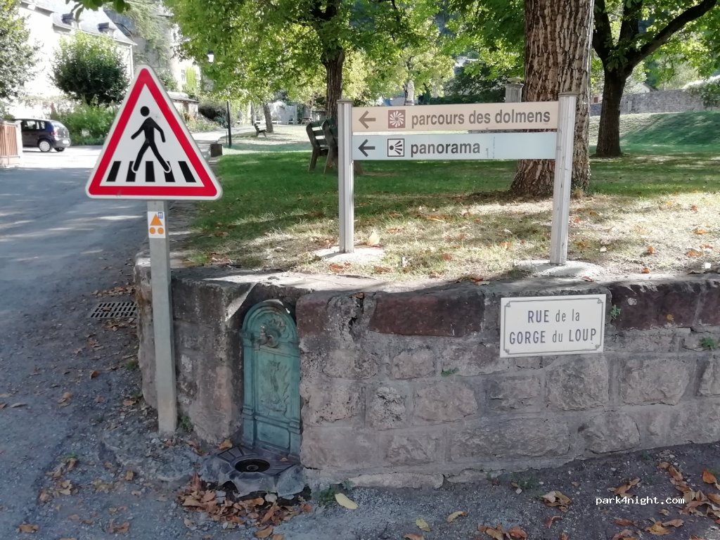 (12330) Salles-la-Source - 33 Rue du Bourg — foto 3