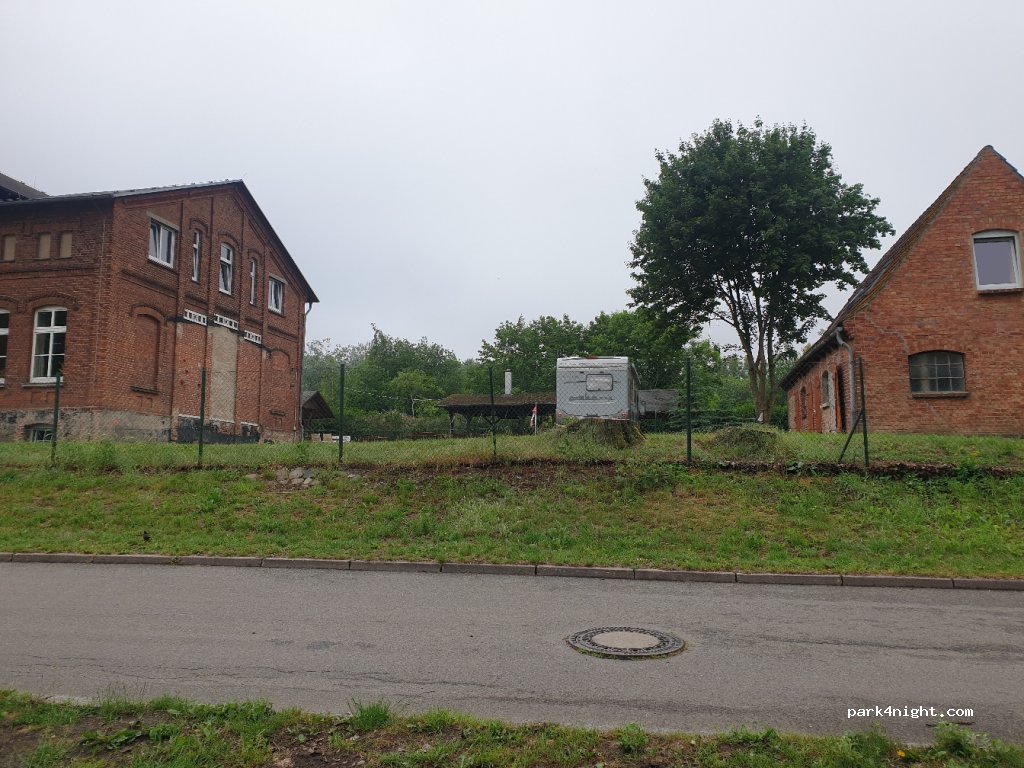 (17166) Teterow - 7 Seebahnhof — foto