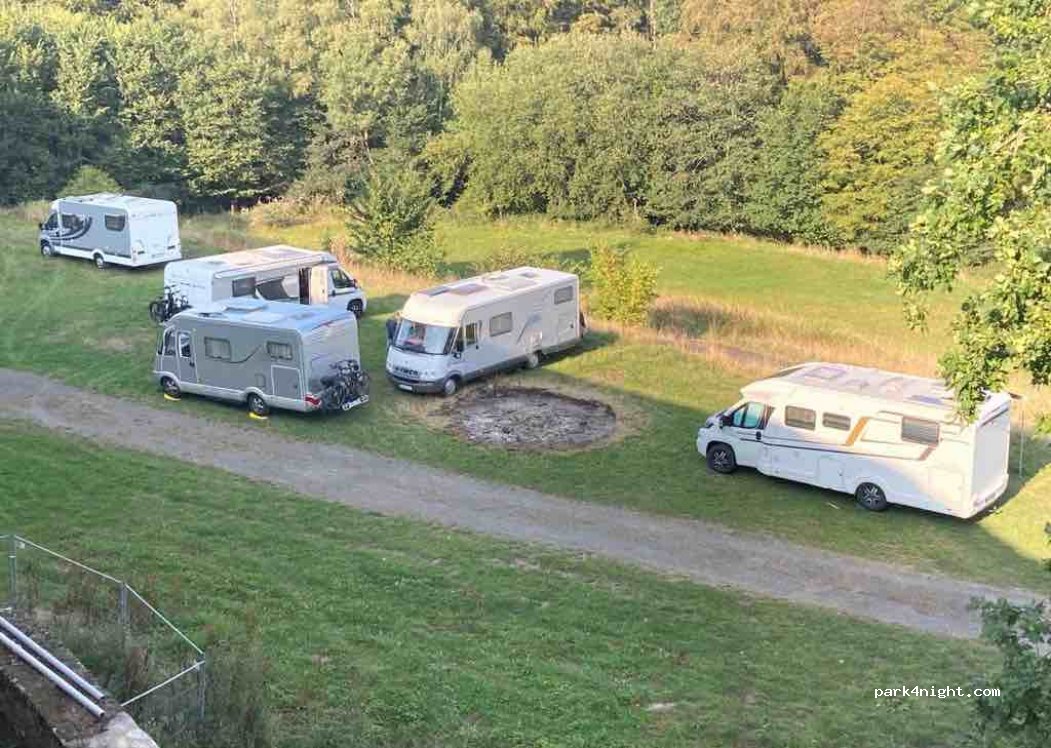 Stellplatz Burg Herzberg — foto