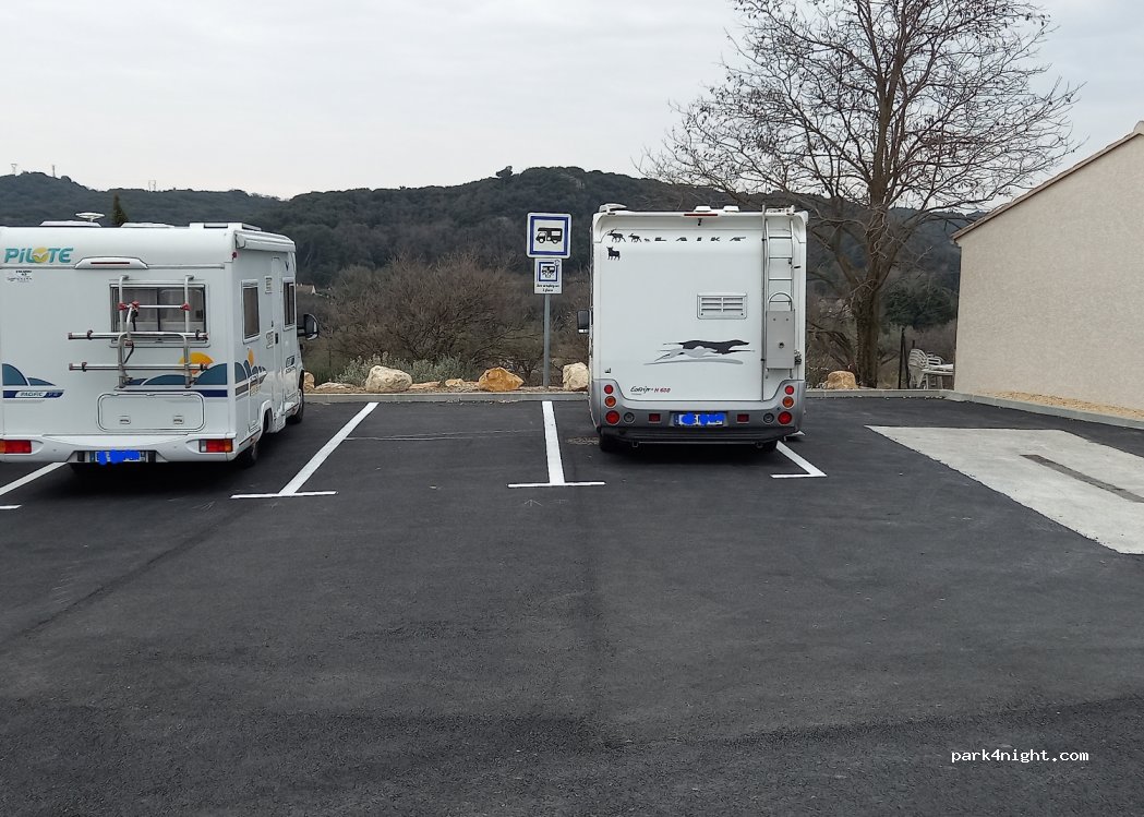 (30130) Saint-Alexandre, Gard - Route des Remparts — foto
