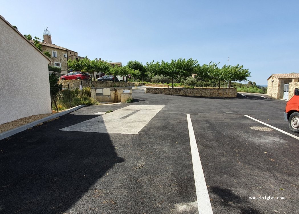 (30130) Saint-Alexandre, Gard - Route des Remparts — foto 2