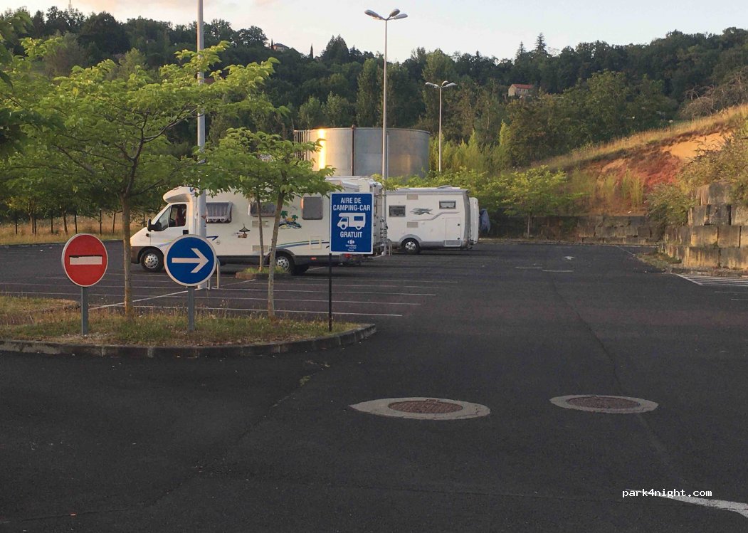 (24200) Sarlat-la-Canéda - La Croix Rouge — foto