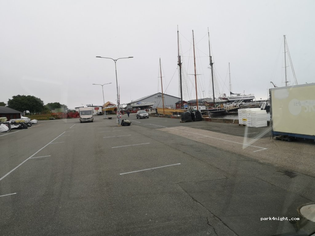 (276 60)  - 4 Strandgatan — foto