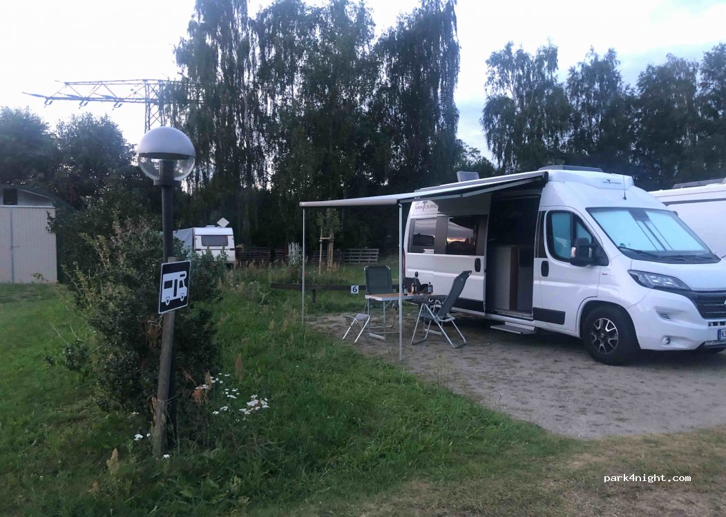 Wohnmobilstellplatz Am HüttenCamp — foto 2