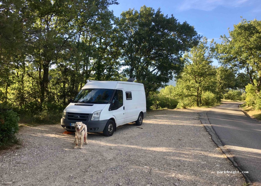 (84240) La Motte-d'Aigues - Chemin de Rieraubert — foto 3