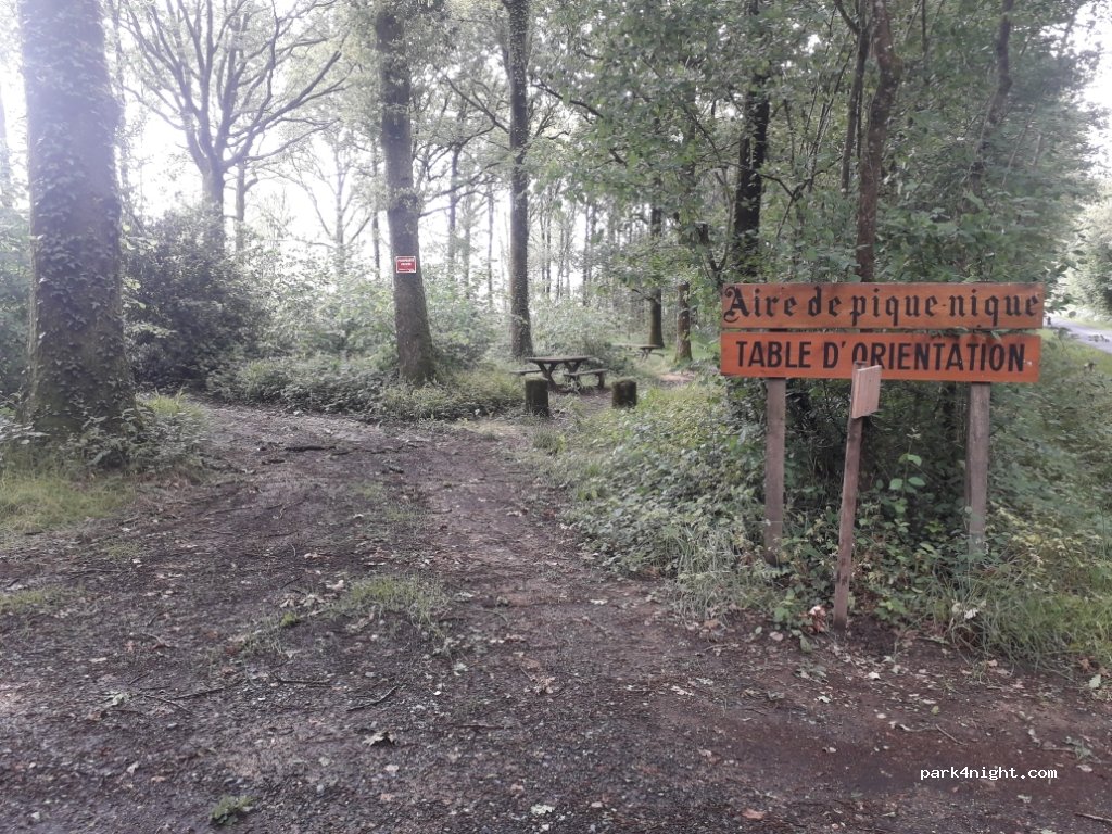 (85410) La Caillère-Saint-Hilaire - D10 — foto