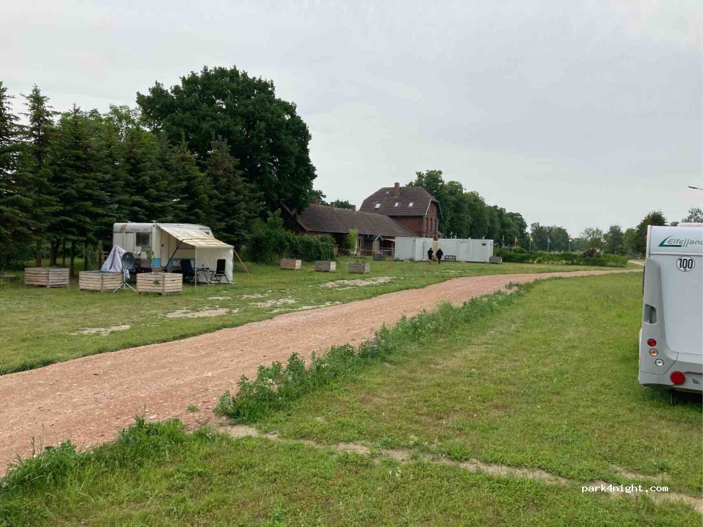 (18465) Tribsees - Willi-Braun-Straße 18 — foto