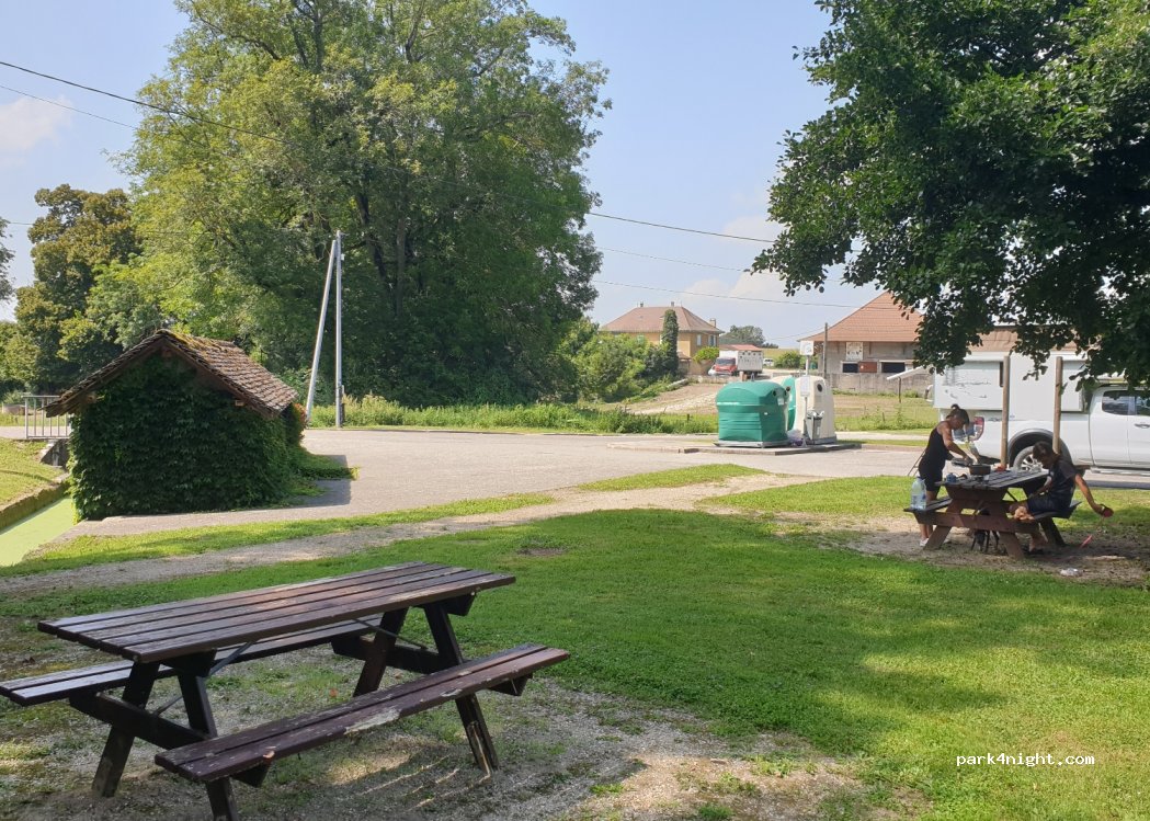 (38110) Montagnieu - 147 Chemin Le Perrin — foto