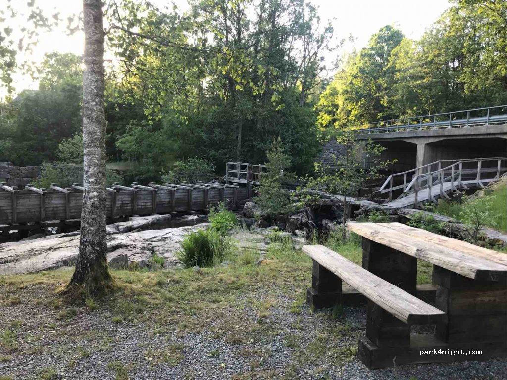 (511 95) Öxabäck - 3 BROKVARN — foto