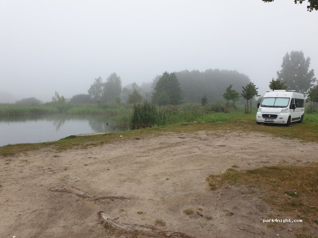 (97-300) Piotrków Trybunalski - Unnamed Road — foto 2