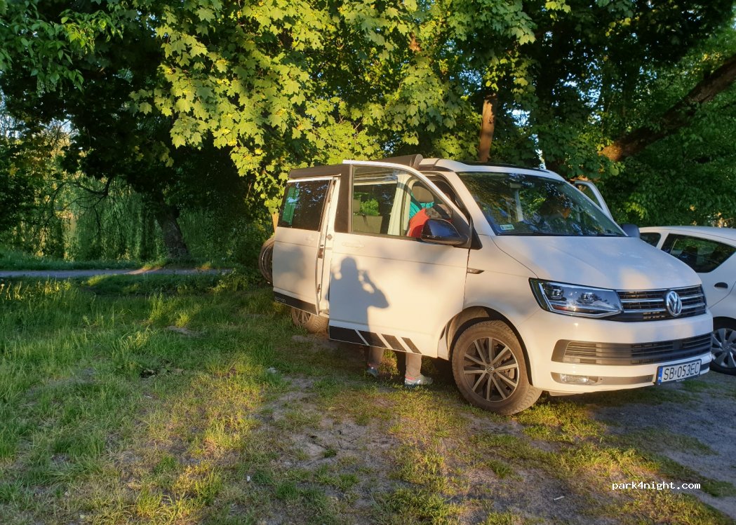(22-470) Zwierzyniec - 1A Szkolna — foto 2