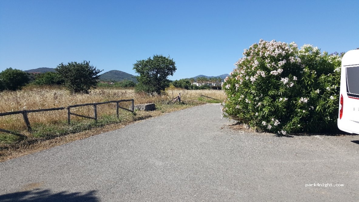 (08020) San Teodoro - 1 Via Niuloni — foto