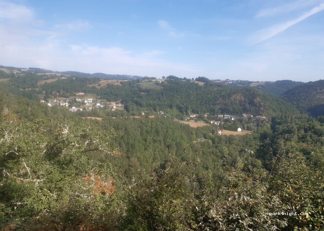 (63390) Châteauneuf-les-Bains - Unnamed Road — foto 4