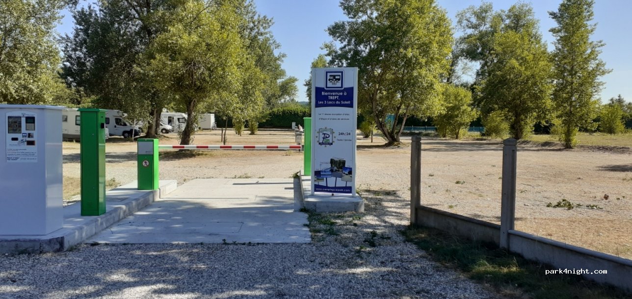 Aire de Trept Les 3 Lacs du Soleil — foto