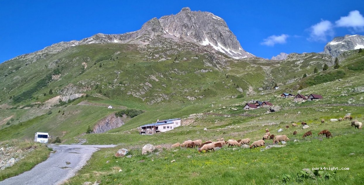 (73530) Saint-Sorlin-d'Arves - D926 — foto