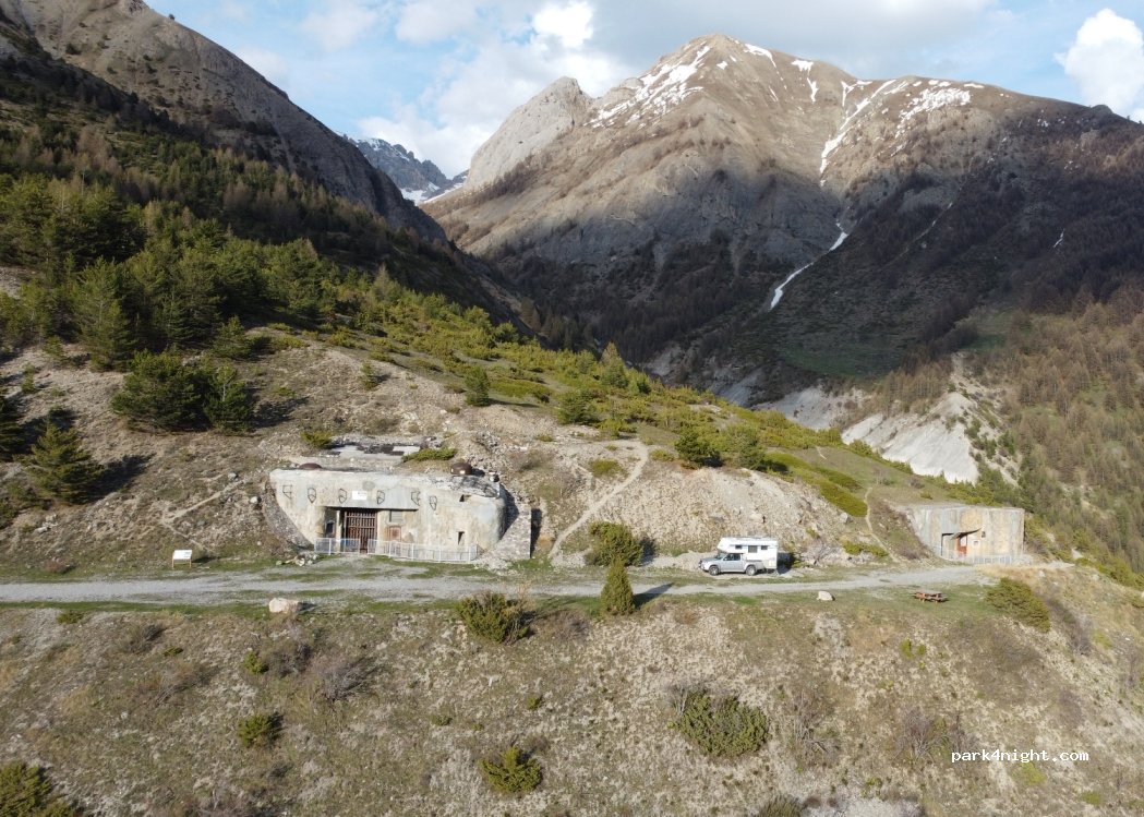 (04530) Meyronnes - Unnamed Road — foto 4