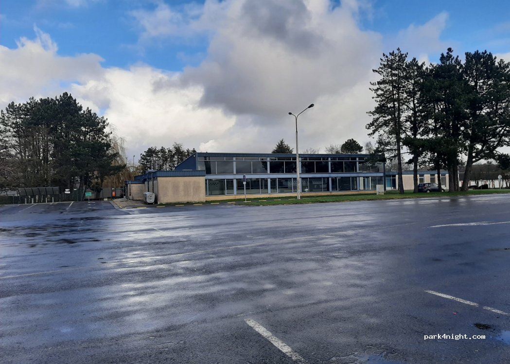 (7900) Leuze-en-Hainaut - 13 Avenue des Sports — foto 4