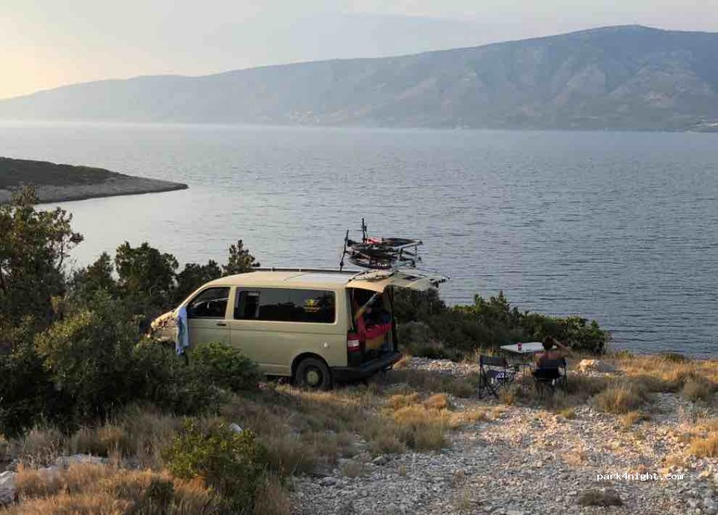 (21460) Stari Grad - Unnamed Road — foto 2