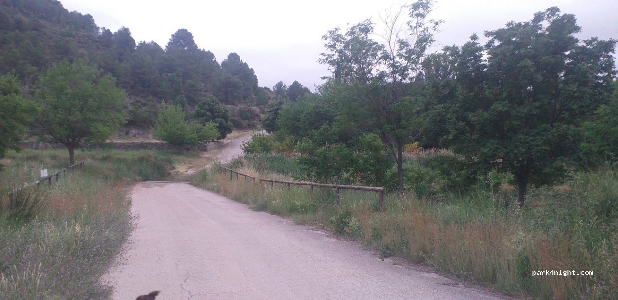 (46177) Tuéjar - Unnamed Road — foto 3