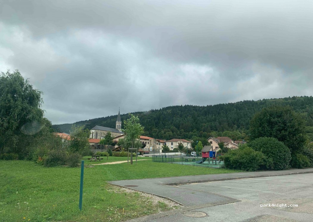 (01430) Saint-Martin-du-Frêne - 8 Rue du Stade — foto