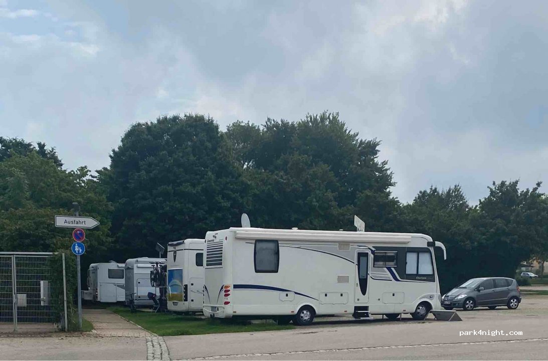 Wohnmobilstellplatz Weißenburg — foto
