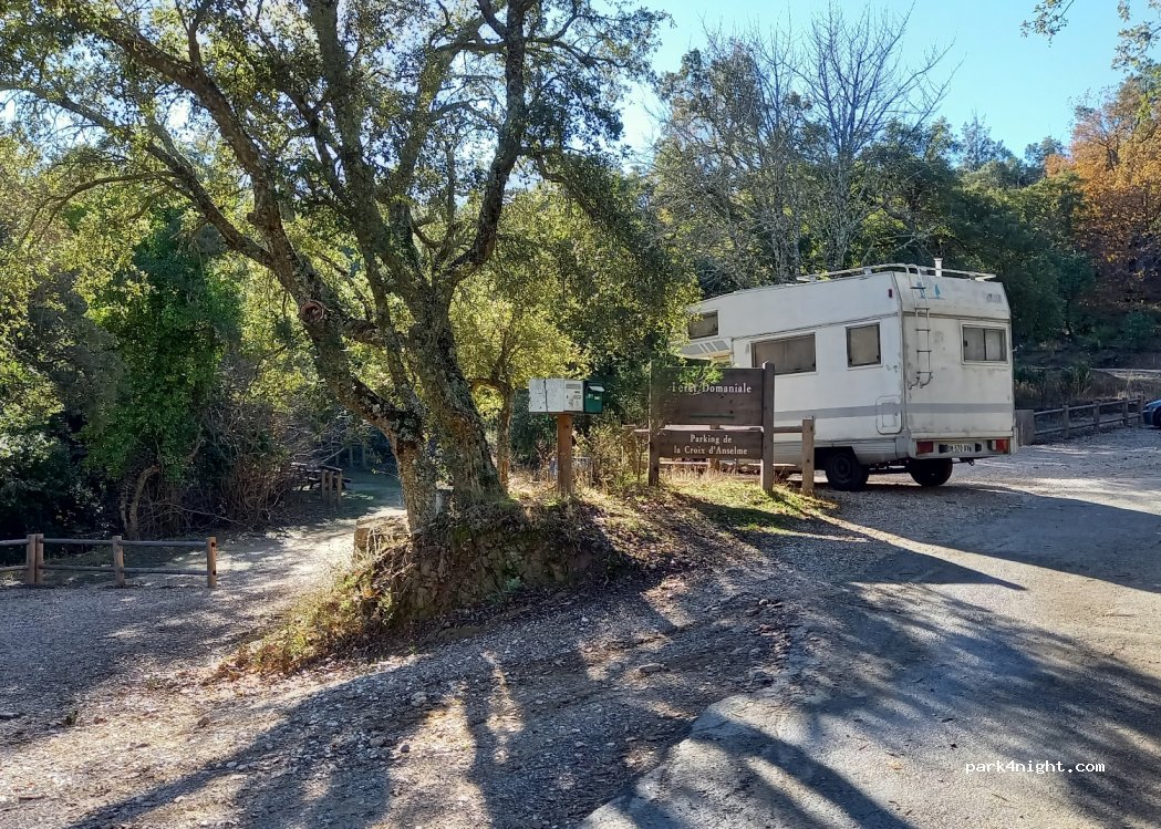 (83610) Collobrières - Route de Lambert — foto 4