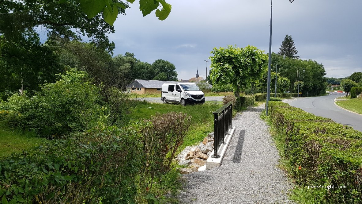 (36110) Moulins-sur-Céphons - 9 Rue du Berry — foto