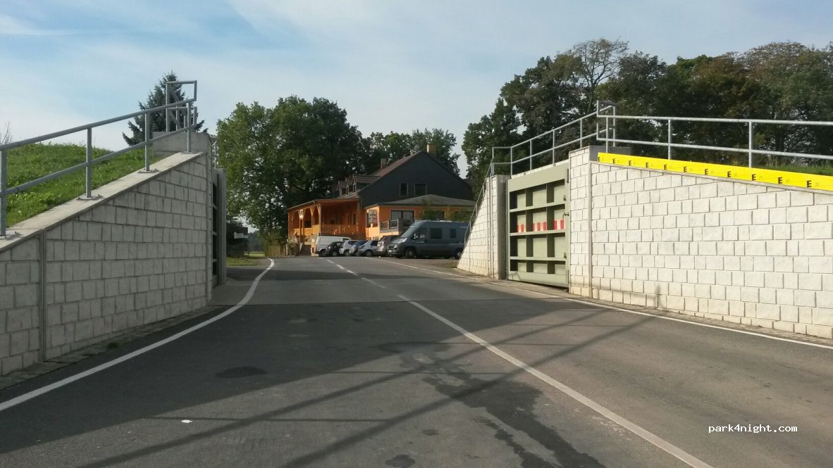 (04880) Dommitzsch - Elbstraße — foto 2
