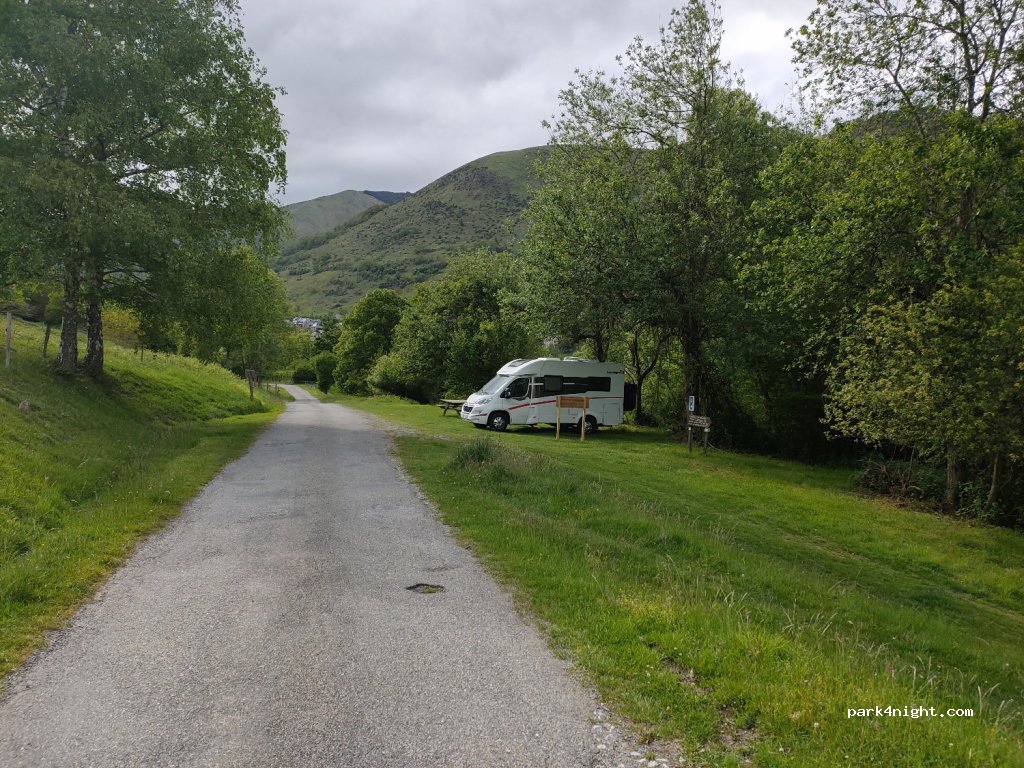 (31110) Saint-Aventin - 140 Tredissis — foto 2