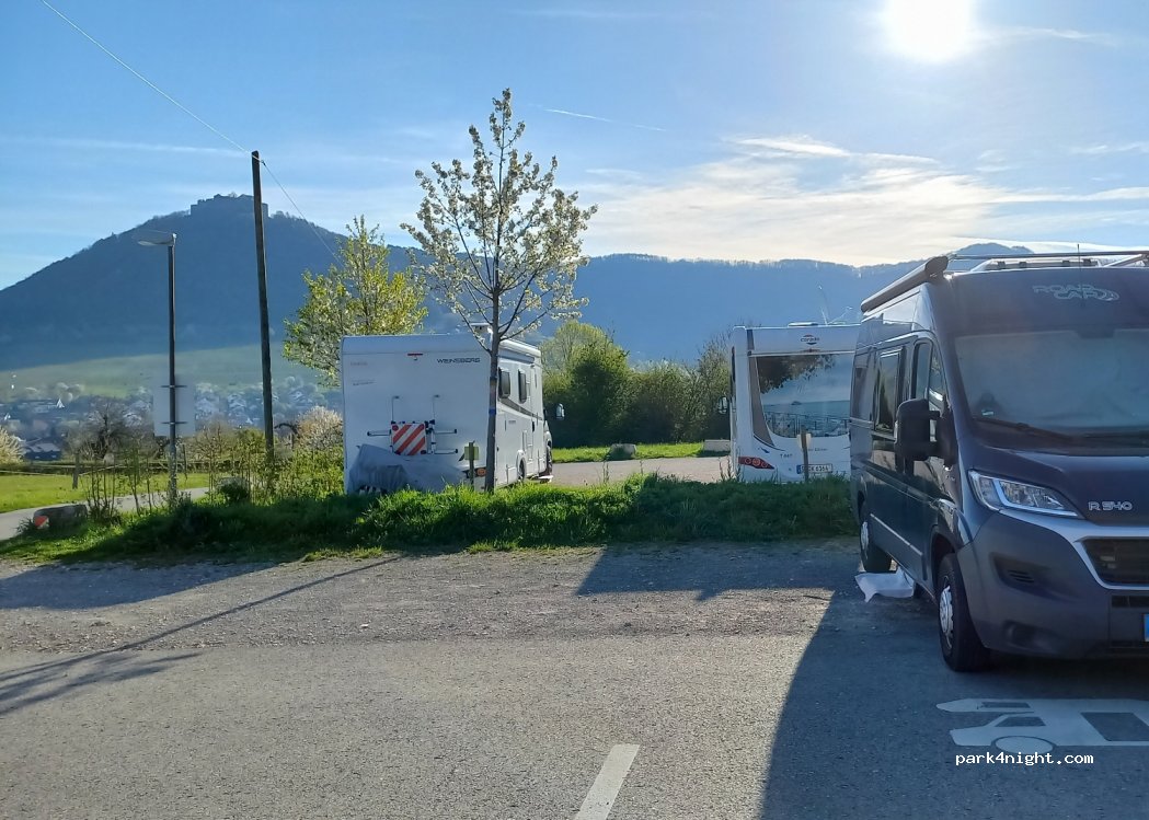 Wohnmobilstellplatz Neuffen — foto 2