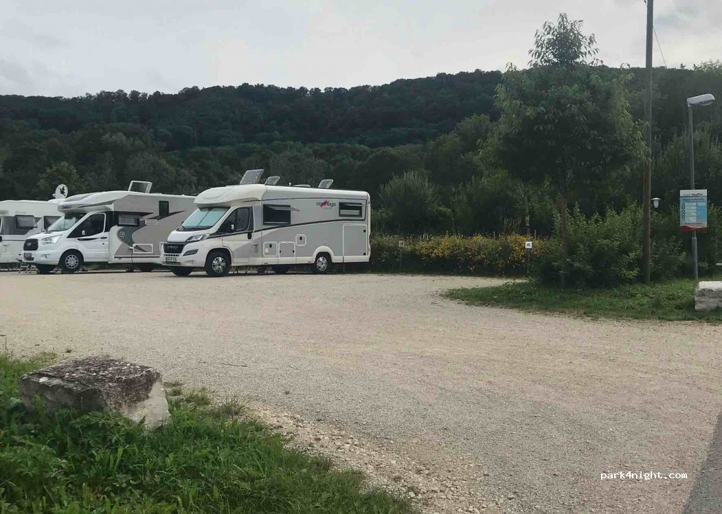 Wohnmobilstellplatz Neuffen — foto 3