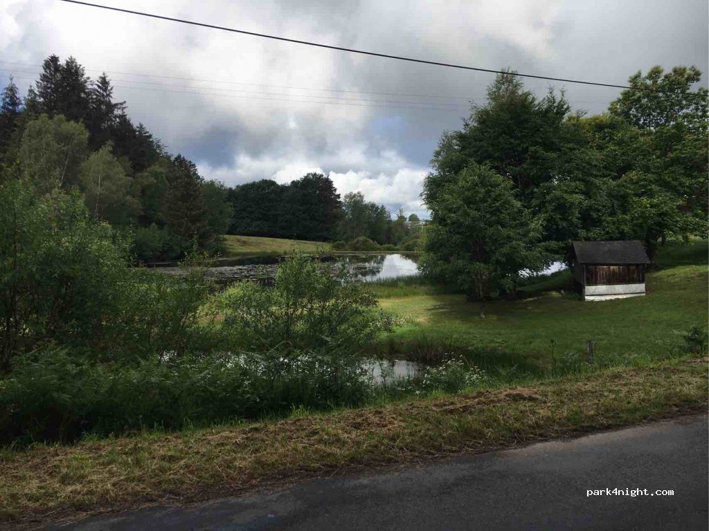 (63820) Bourg-Lastic - D98 — foto