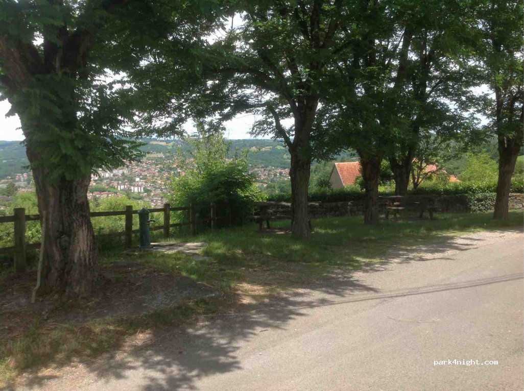 (46100) Figeac - L'Aiguille — foto