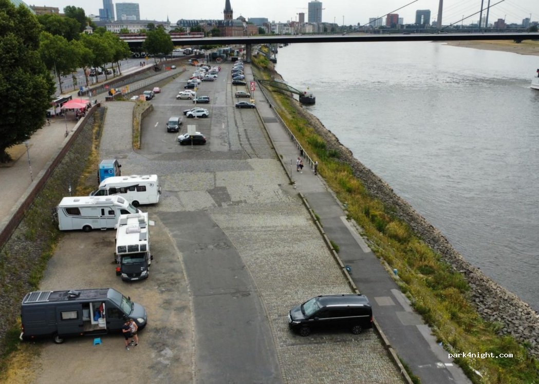 (40479) Düsseldorf - 27 Joseph-Beuys-Ufer — foto