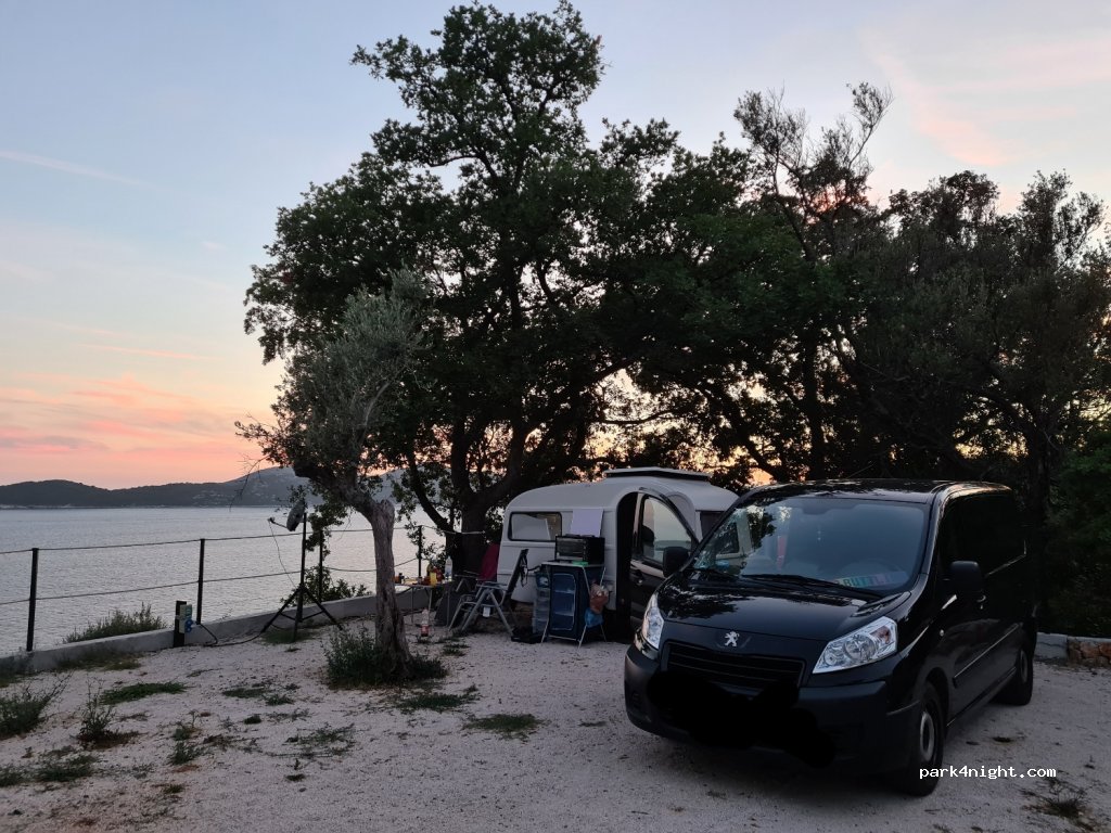 Camp Pod Maslinom — foto