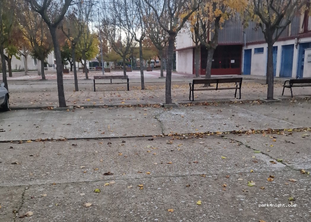 (47310) Campaspero - Calle Polideportiv — foto 3