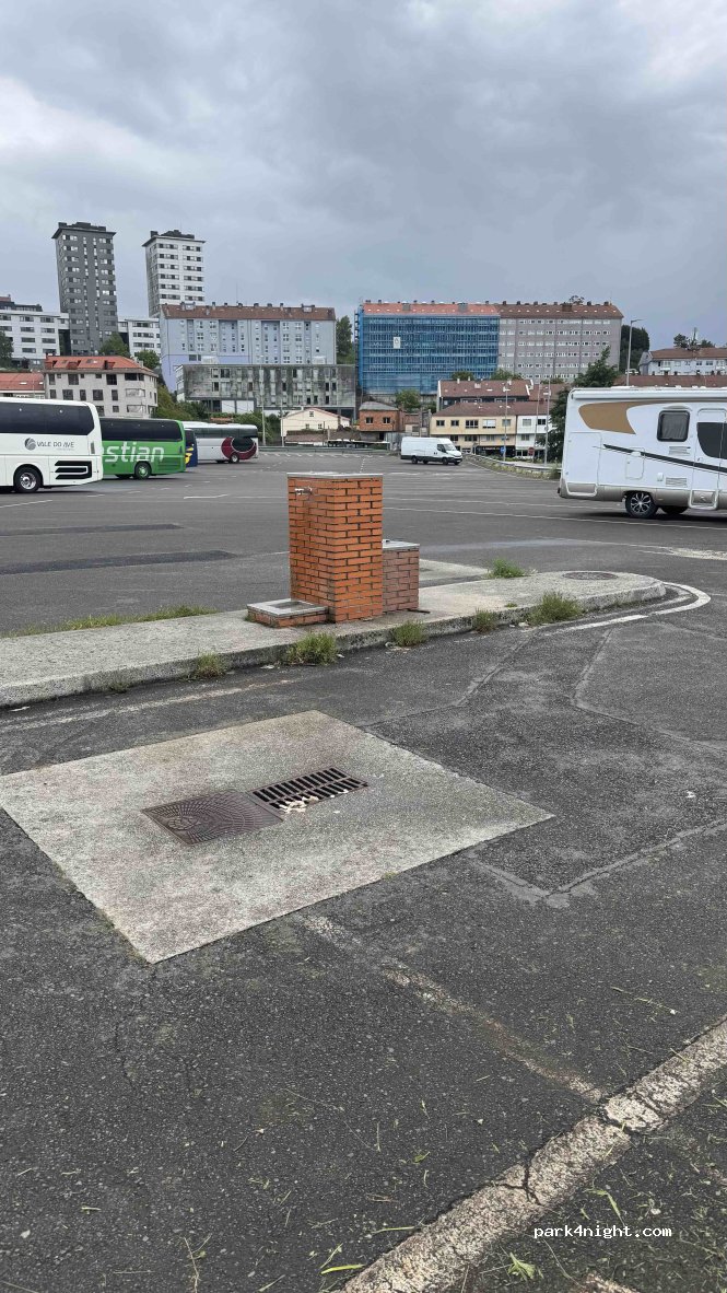 Aparcadoiro dos Salgueiriños — foto 3