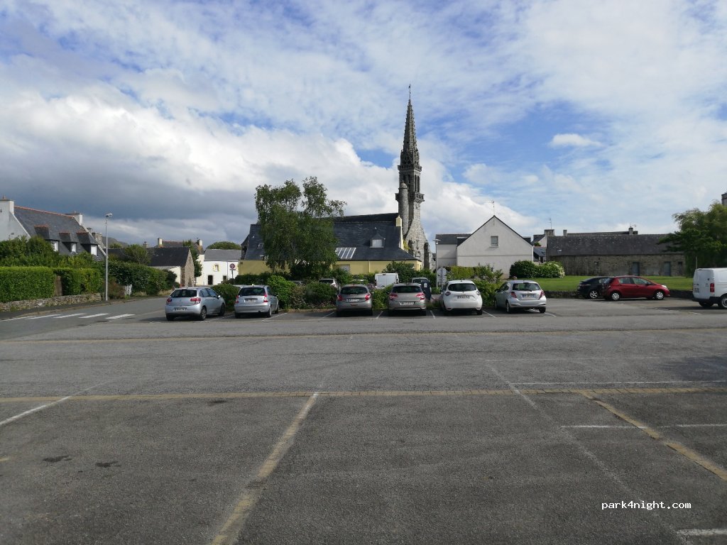 (29100) Poullan-sur-Mer - Place des Fêtes — foto 2