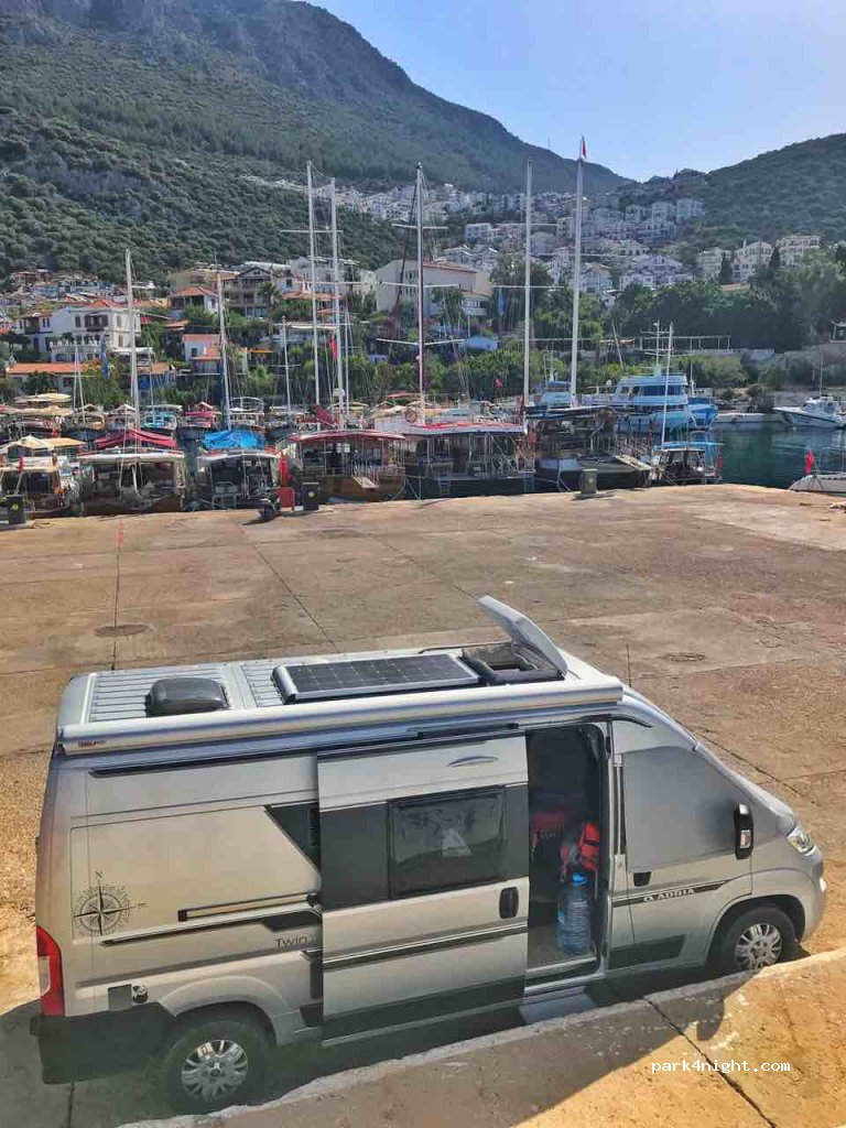 (07580)  - 50 Liman Cad — foto