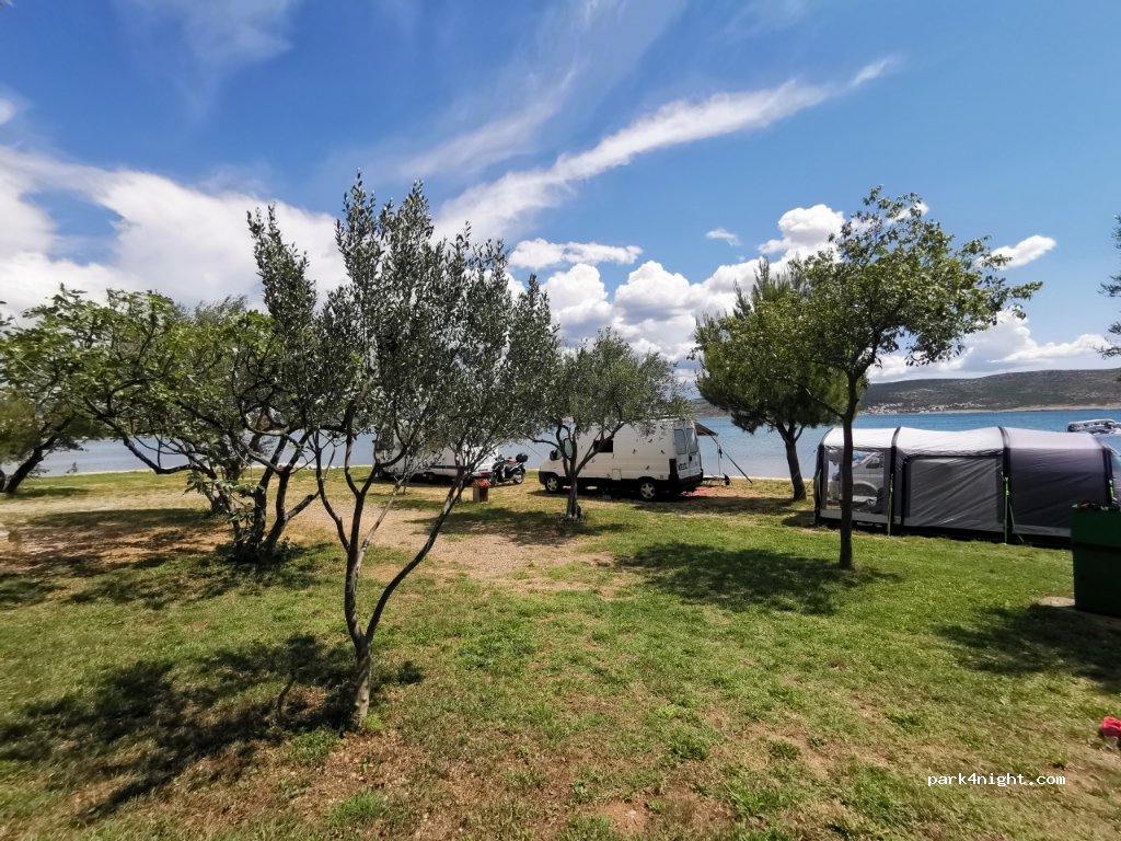 Kamp Igor — foto
